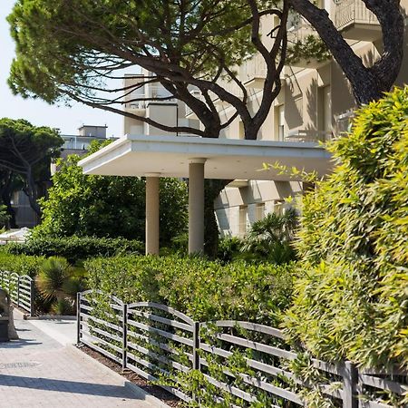 Color Miami Beach Family Hotel Milano Marittima Extérieur photo