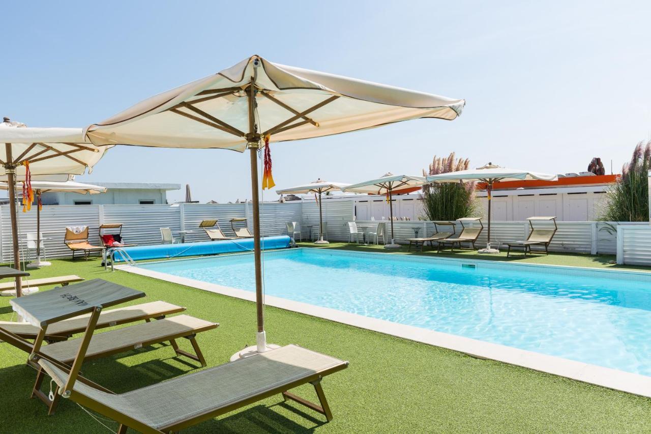 Color Miami Beach Family Hotel Milano Marittima Extérieur photo