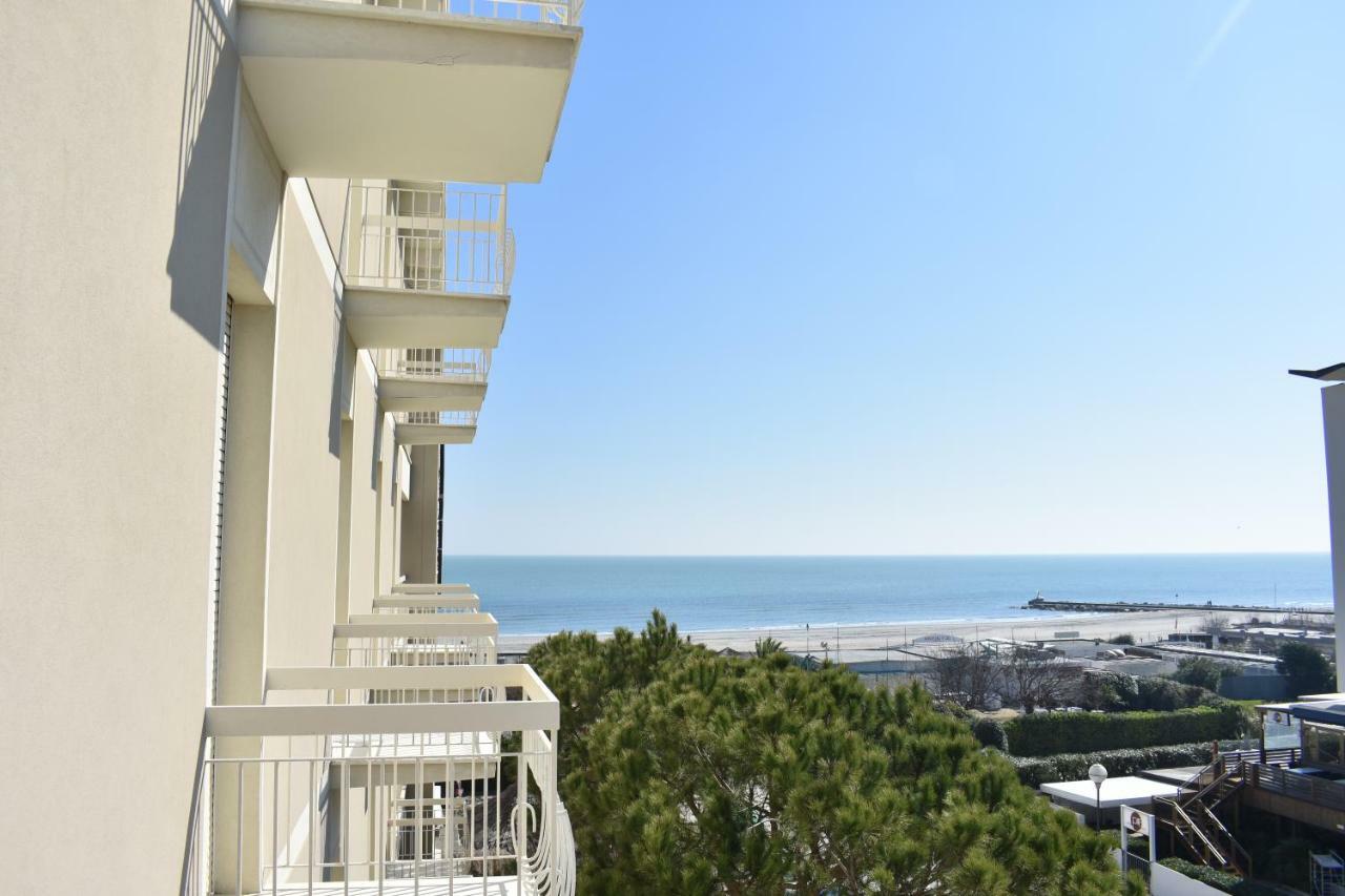 Color Miami Beach Family Hotel Milano Marittima Extérieur photo